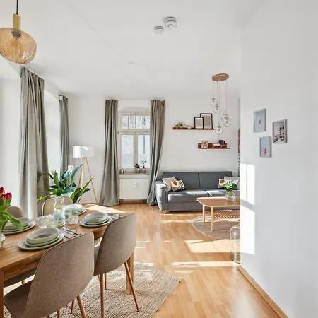 Sonniges Privatparkplatz Suedterrasse Dresde